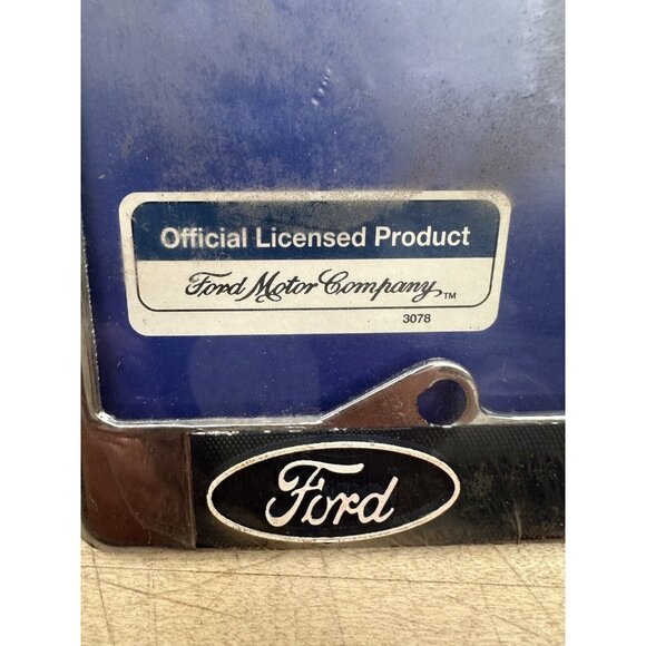 NOS United Pacific A9049-31 License Plate Frame,Chrome, for 1931 Ford Car &Truck - Picture 8 of 9